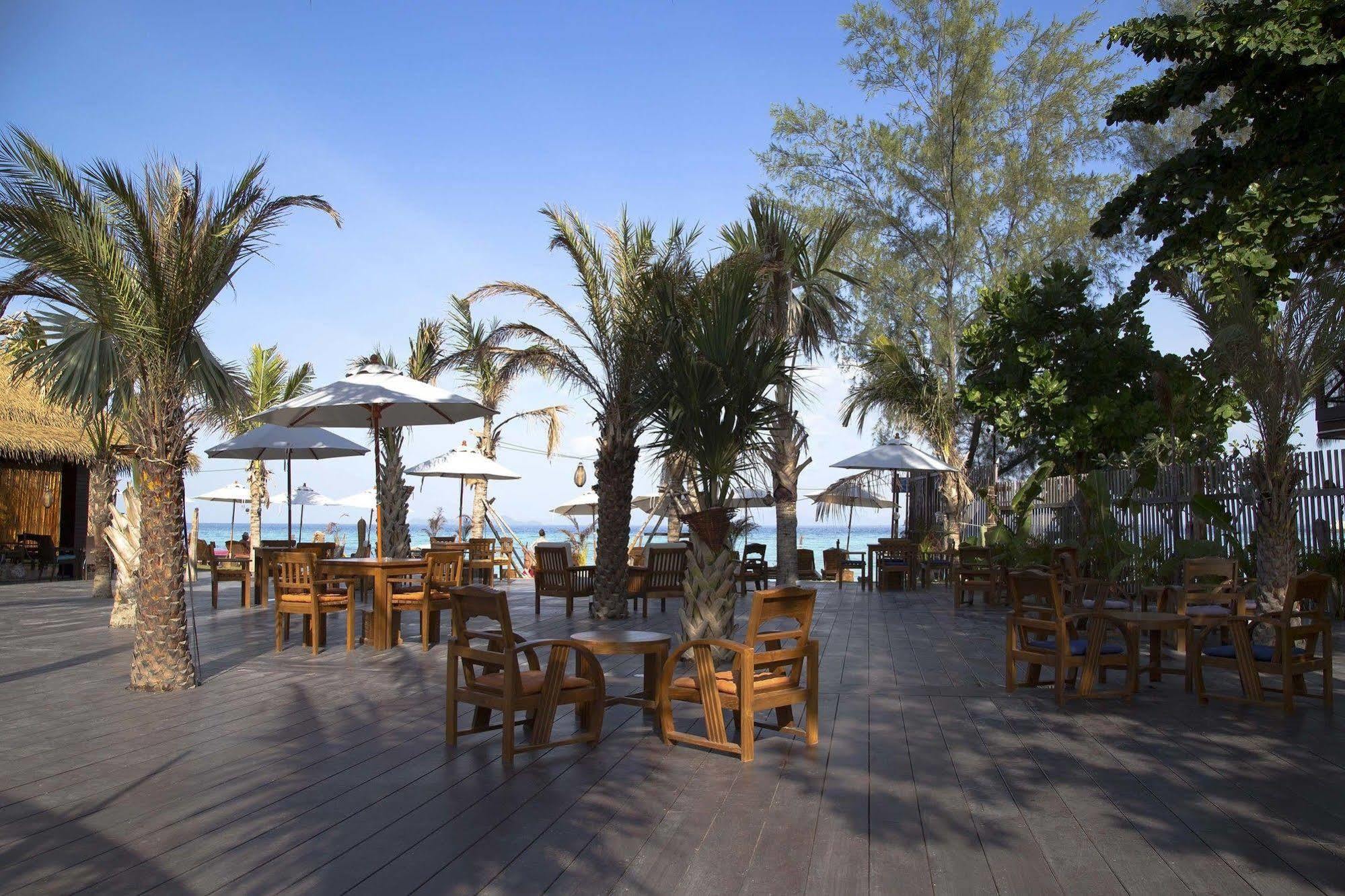 Mali Resort Sunrise Beach Koh Lipe Bagian luar foto