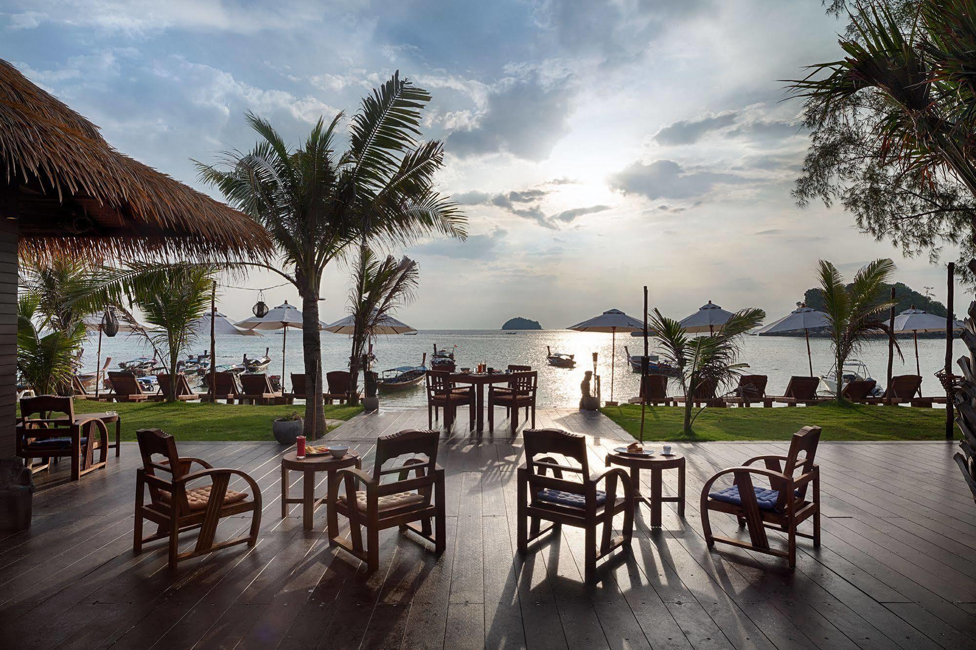 Mali Resort Sunrise Beach Koh Lipe Bagian luar foto